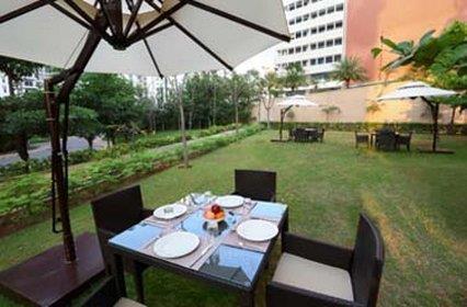 Crest Executive Suites, Whitefield Bangalore Restaurante foto